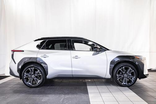 2023 Toyota bZ4X Limited