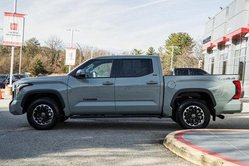 2022 Toyota Tundra SR5