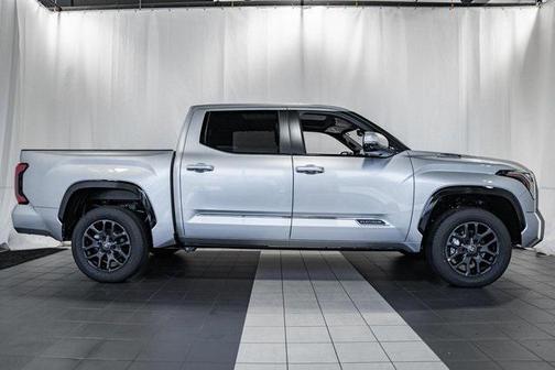 2025 Toyota Tundra Hybrid Platinum