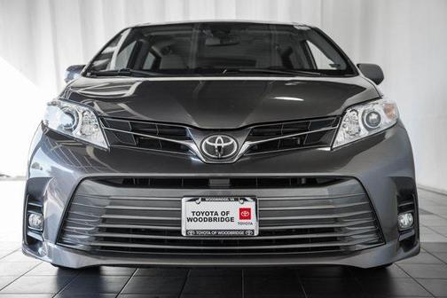 2020 Toyota Sienna XLE Premium