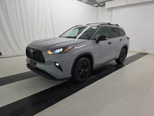 2024 Toyota Highlander Hybrid XLE