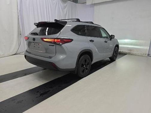 2024 Toyota Highlander Hybrid XLE