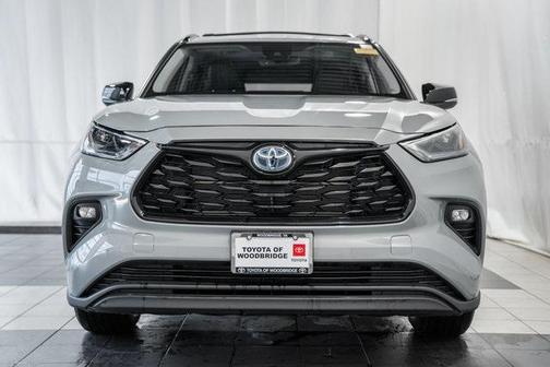 2024 Toyota Highlander Hybrid XLE