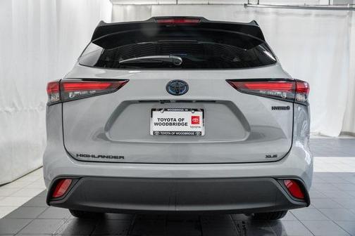 2024 Toyota Highlander Hybrid XLE