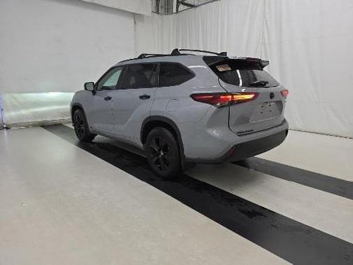 2024 Toyota Highlander Hybrid XLE