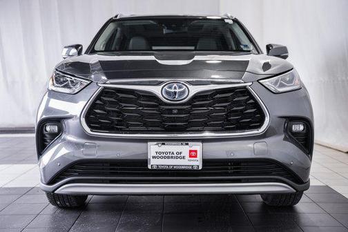 2024 Toyota Highlander Hybrid Platinum