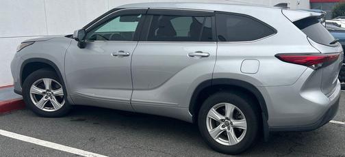 Celestial Silver Metallic 2023 Toyota Highlander LE
