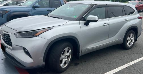 Celestial Silver Metallic 2023 Toyota Highlander LE