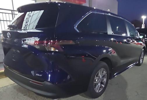 2025 Toyota Sienna XLE