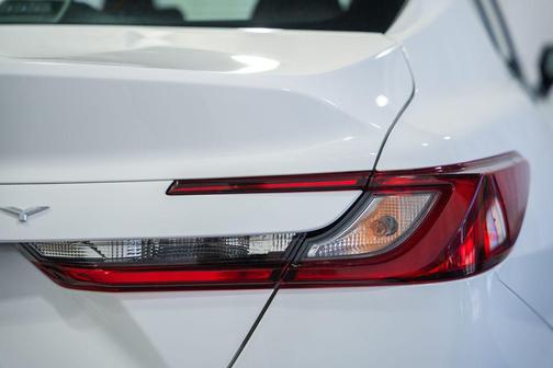 Ice 2025 Toyota Camry LE