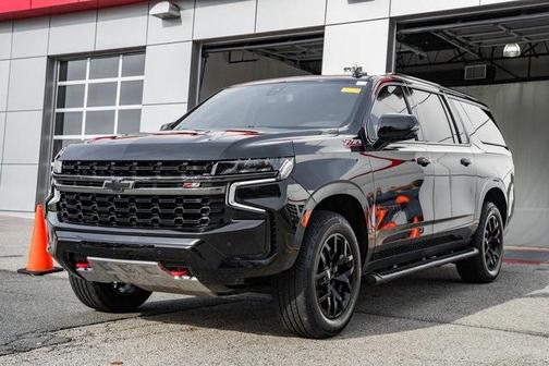 2022 Chevrolet Suburban 4WD Z71