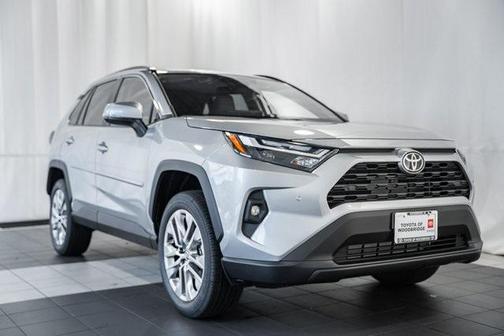 2025 Toyota RAV4 XLE Premium