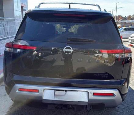 2024 Nissan Pathfinder Platinum 4WD