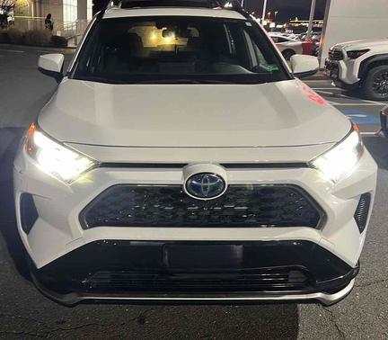 2024 Toyota RAV4 Prime SE