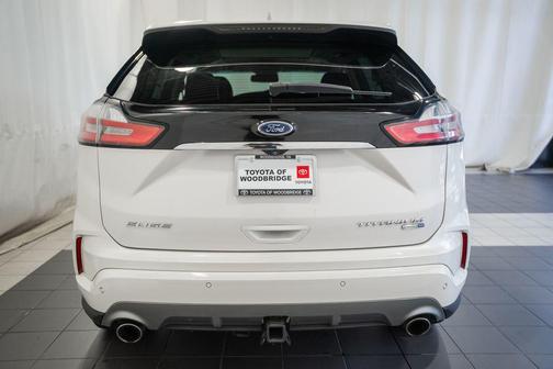 White Platinum Metallic Tri-Coat 2019 Ford Edge Titanium