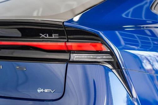 2024 Toyota Prius XLE