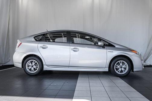 2010 Toyota Prius III