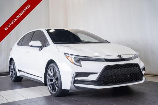 Ice Cap 2023 Toyota Corolla SE