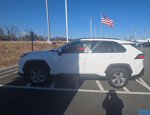 2024 Toyota RAV4 XLE