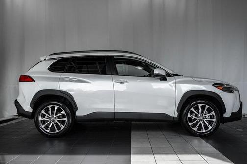 2023 Toyota Corolla Cross XLE