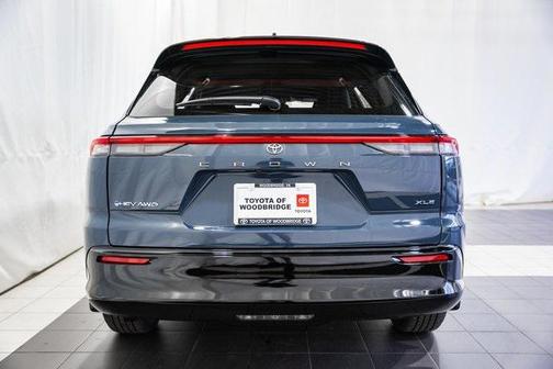 2025 Toyota Crown Signia XLE