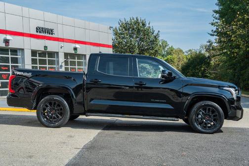 Midnight Black Metallic 2024 Toyota Tundra SR5