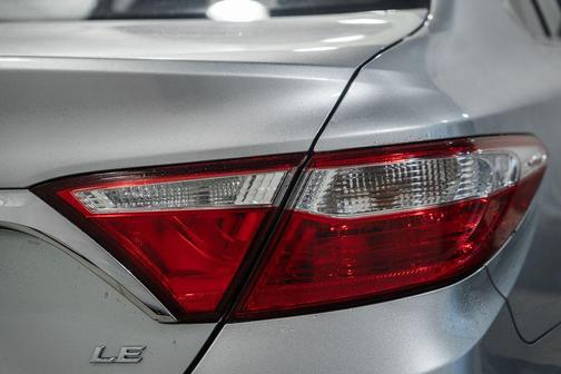Celestial Silver Metallic 2017 Toyota Camry LE