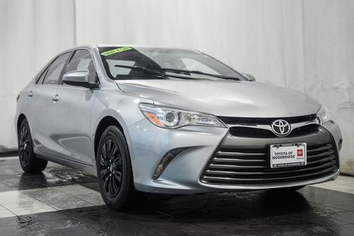 Celestial Silver Metallic 2017 Toyota Camry LE