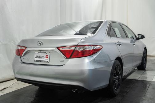 Celestial Silver Metallic 2017 Toyota Camry LE