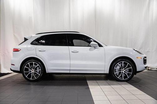 2021 Porsche Cayenne Turbo