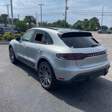 Dolomite Silver Metallic 2022 Porsche Macan Macan