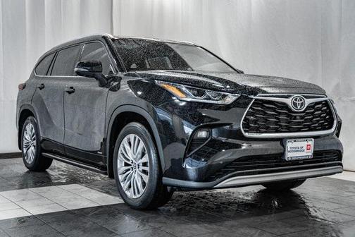 2025 Toyota Highlander Hybrid Platinum