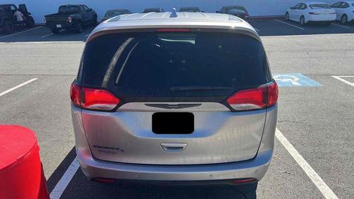 Billet Silver Metallic Clearcoat 2020 Chrysler Pacifica Touring