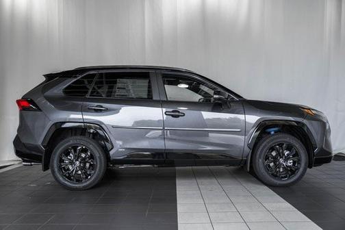 2025 Toyota RAV4 Hybrid SE