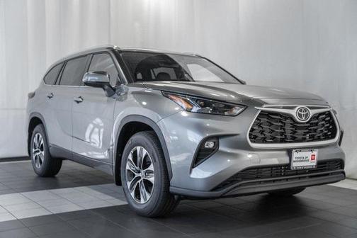 2025 Toyota Highlander XLE