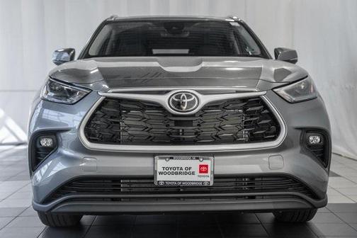 2025 Toyota Highlander XLE