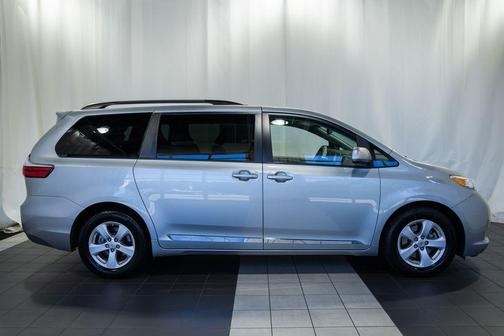 Silver Sky Metallic 2017 Toyota Sienna LE