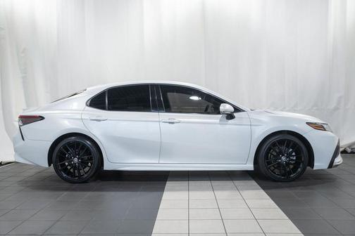 Wind Chill Pearl 2023 Toyota Camry XSE