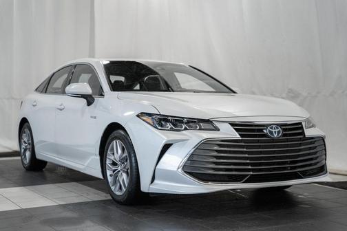 2019 Toyota Avalon Hybrid XLE Plus