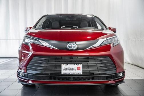 2025 Toyota Sienna XLE 7 Passenger