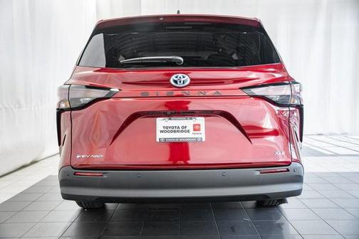 2025 Toyota Sienna XLE 7 Passenger