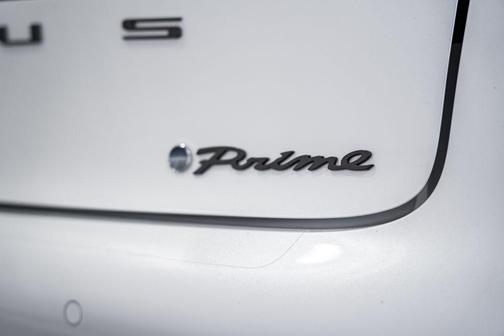 2024 Toyota Prius Prime SE