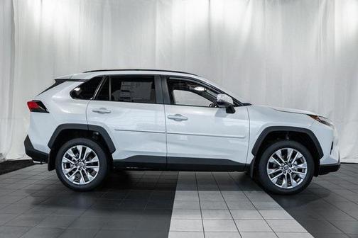2025 Toyota RAV4 XLE Premium