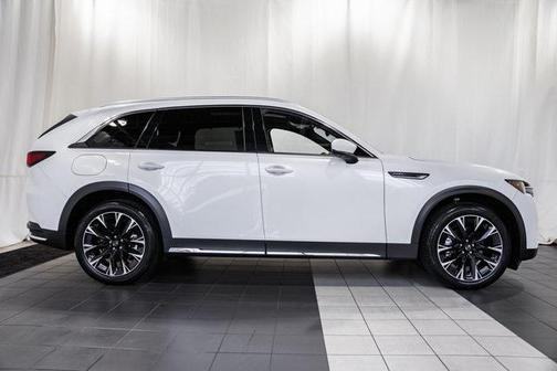 2024 Mazda CX-90 PHEV Premium Plus