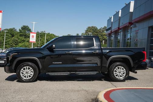 Midnight Black Metallic 2024 Toyota Tundra SR5