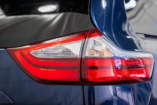 2020 Toyota Sienna XLE Premium