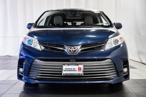 2020 Toyota Sienna XLE Premium