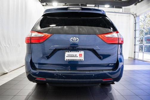 2020 Toyota Sienna XLE Premium