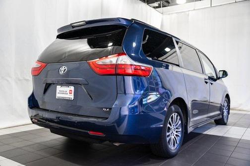 2020 Toyota Sienna XLE Premium
