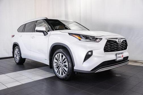 2025 Toyota Highlander Hybrid Platinum